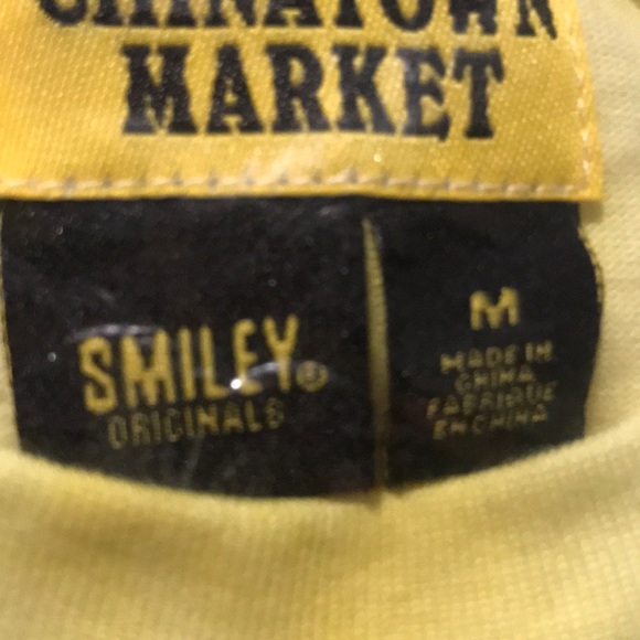 Chinatown Market UV Smiley - Picture 6 of 6